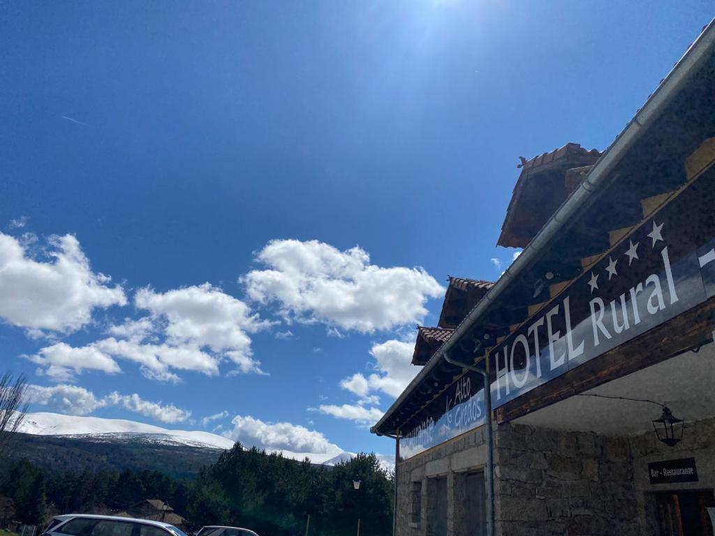 Hôtels à Hoyos Del Espino avec chargeurs pour voitures électriques