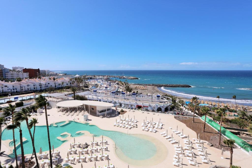 Hoteles en Costa Adeje con cargadores para coches eléctricos