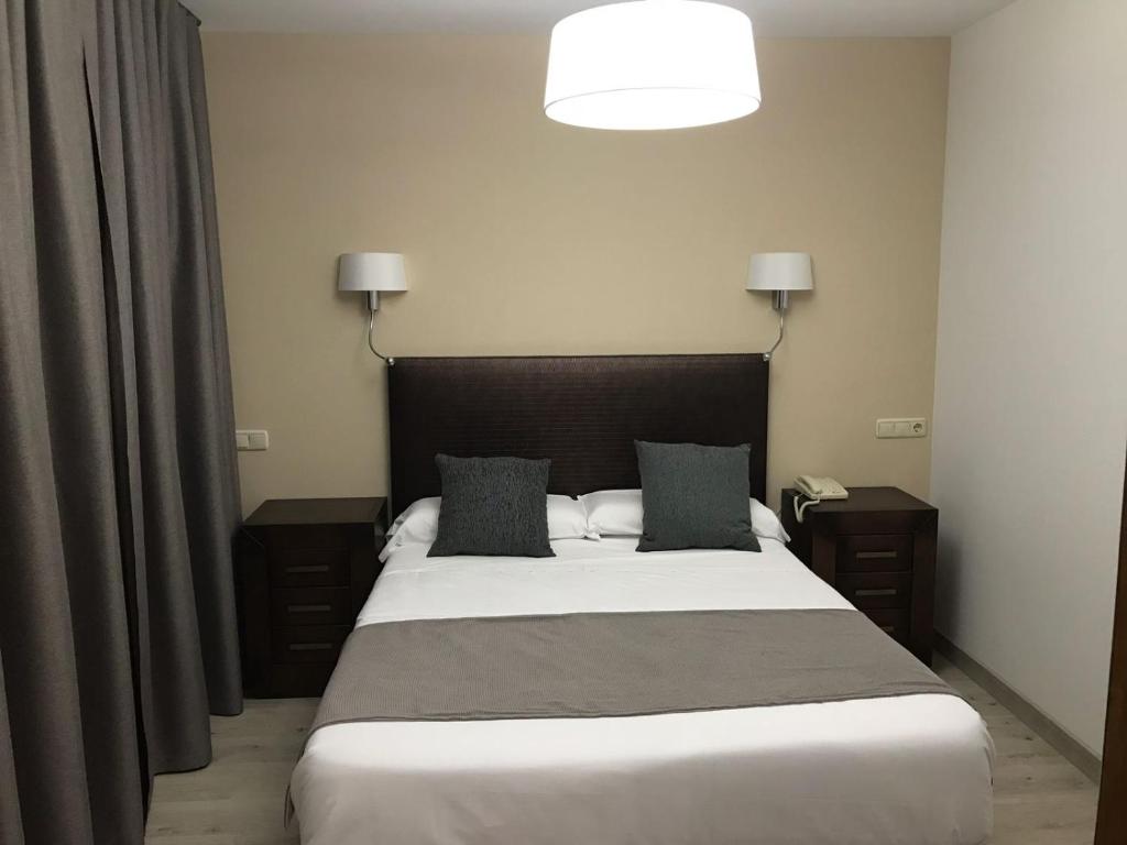 Hoteles en Santa Cruz De Mudela con cargadores para coches eléctricos
