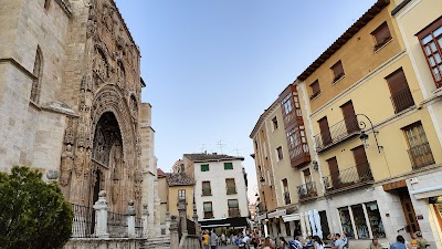Hôtels à Aranda De Duero avec chargeurs pour voitures électriques