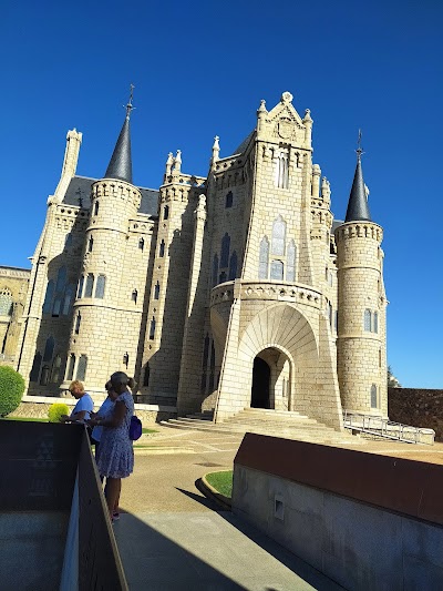 Hoteles en Astorga con cargadores para coches eléctricos