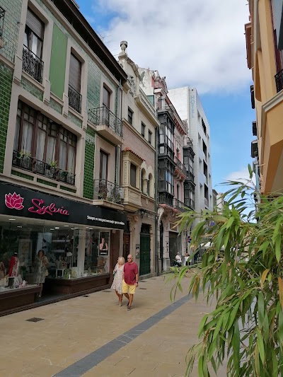 Hôtels à Avilés avec chargeurs pour voitures électriques