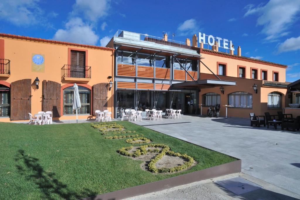 Hoteles en Subirats con cargadores para coches eléctricos