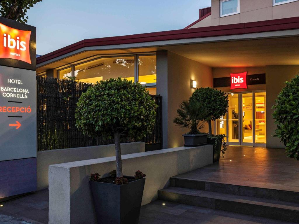 Hoteles en Cornella De Llobregat con cargadores para coches eléctricos