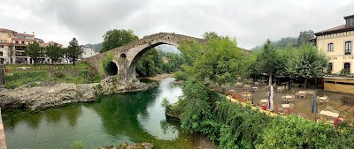 Hôtels à Cangas De Onis avec chargeurs pour voitures électriques