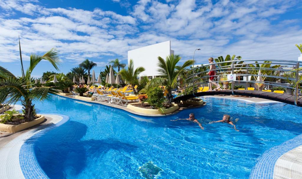 Hoteles en Playa De Los Cristianos con cargadores para coches eléctricos
