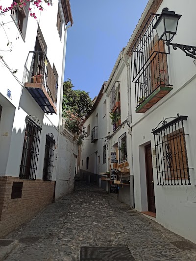 Hoteles en Granada con cargadores para coches eléctricos