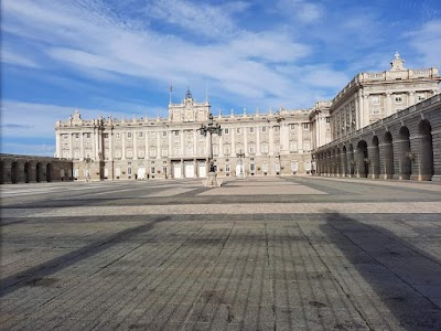 Hoteles en Madrid con cargadores para coches eléctricos