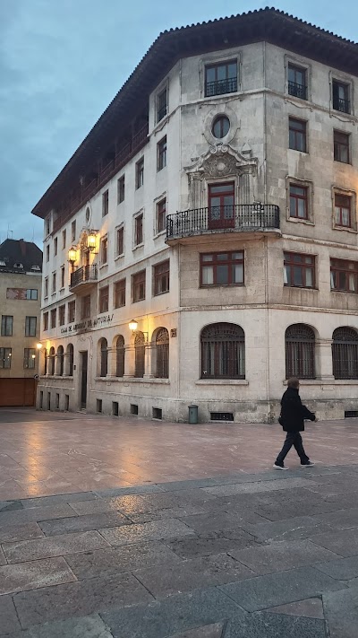 Hôtels à Oviedo avec chargeurs pour voitures électriques