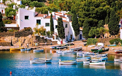 Hoteles en Portlligat con cargadores para coches eléctricos