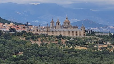 Hoteles en San Lorenzo De El Escorial con cargadores para coches eléctricos