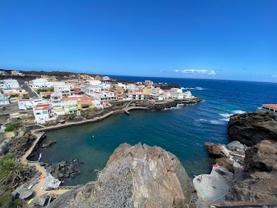 Hoteles en Valverde Del Hierro con cargadores para coches eléctricos