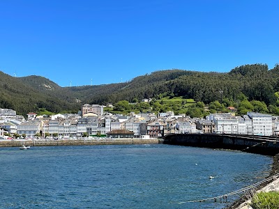 Hotéis em Viveiro com carregadores para carros elétricos